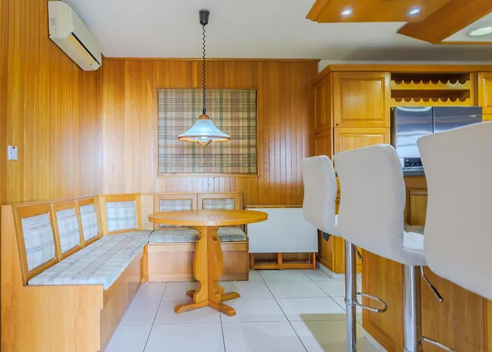 Villa Resitour - Kamares Village Paphos