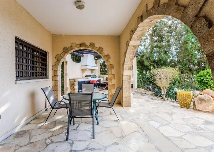 Resitour - Kamares Village Paphos