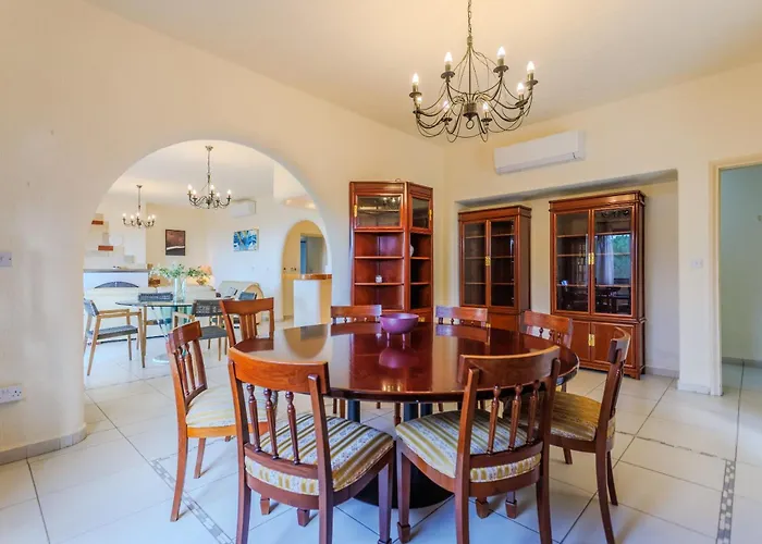 Resitour - Kamares Village Villa Paphos