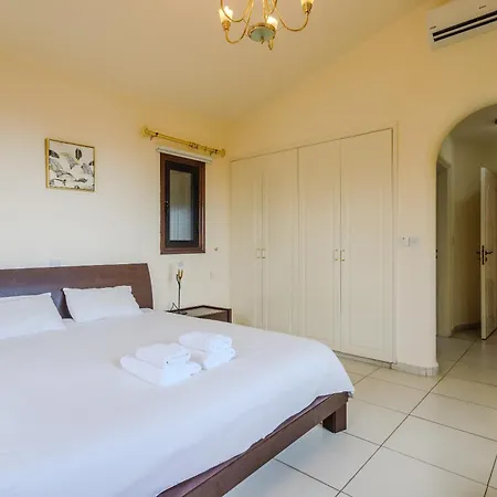 Resitour - Kamares Village